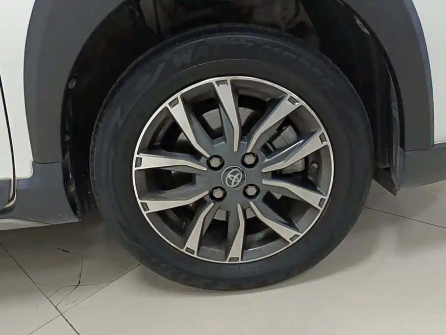 Toyota Yaris L — миниатюра 6