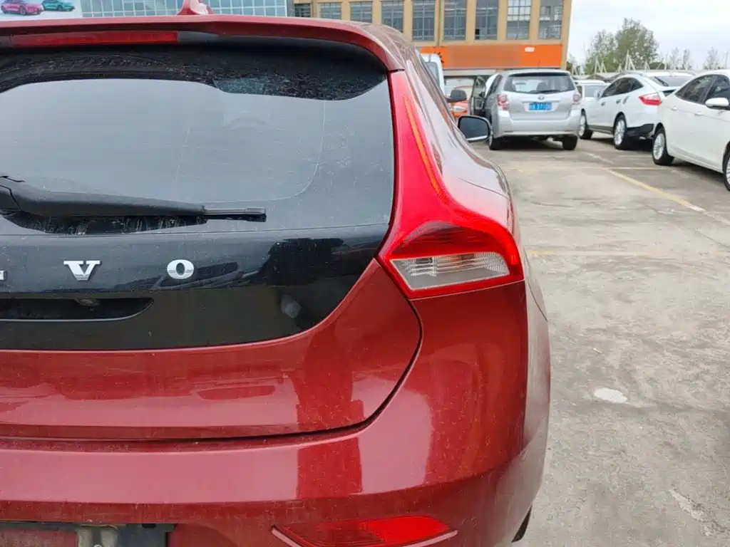 Volvo V40 — миниатюра 8