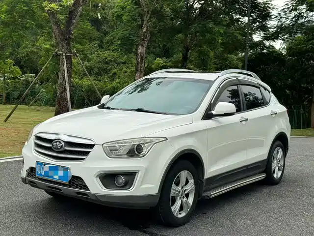 2014 Bestune X80