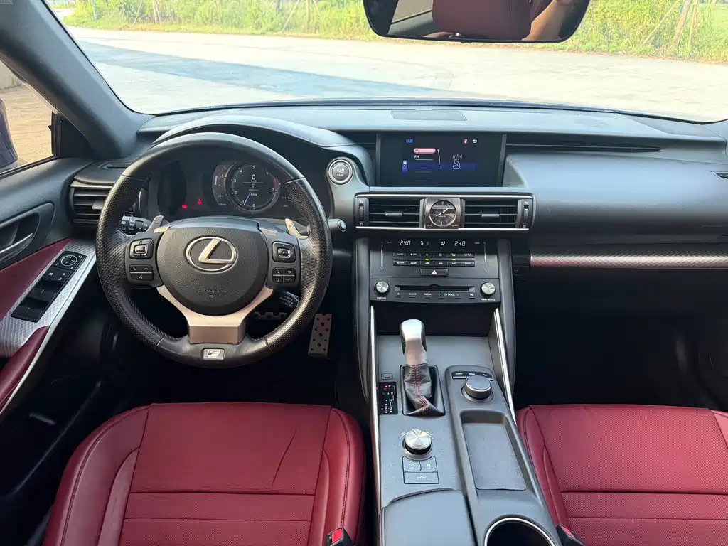 Lexus IS — миниатюра 9