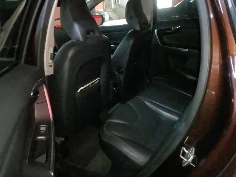 Volvo XC60 (Import) — миниатюра 11
