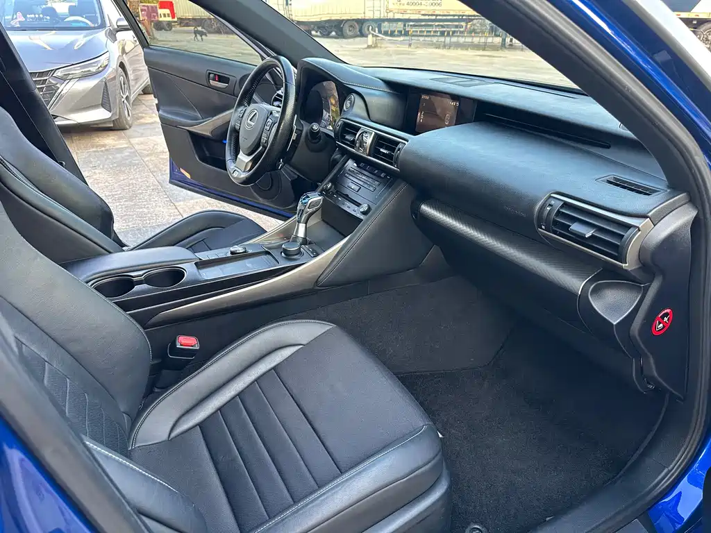 Lexus IS — миниатюра 7