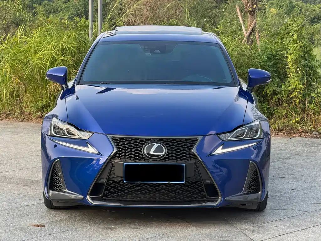 Lexus IS — миниатюра 2