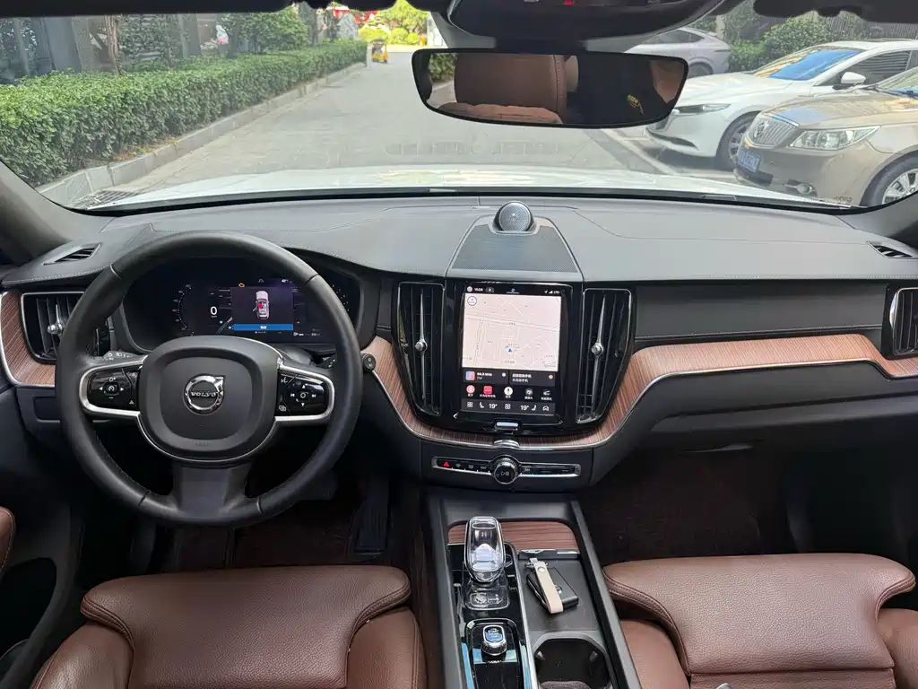 Volvo XC60 — миниатюра 11