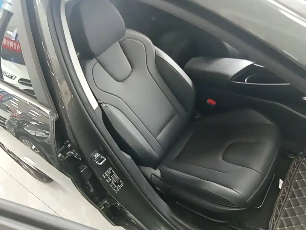 Hyundai Elantra — миниатюра 25