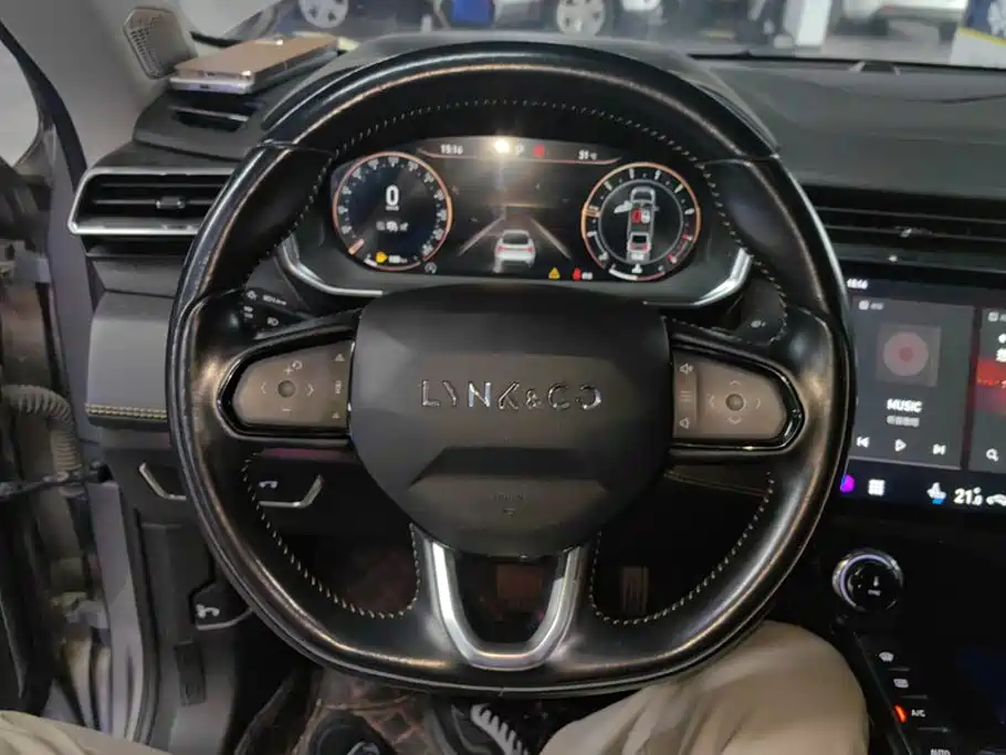 Lynk & Co 05 — миниатюра 15