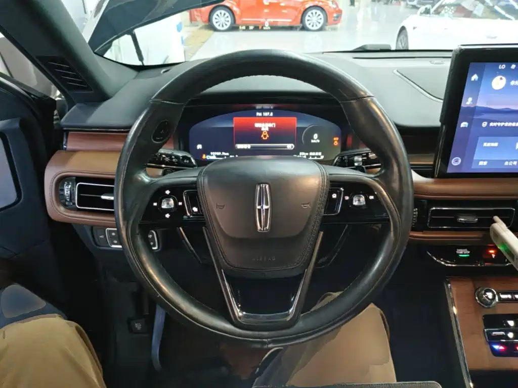 Lincoln Aviator — миниатюра 11