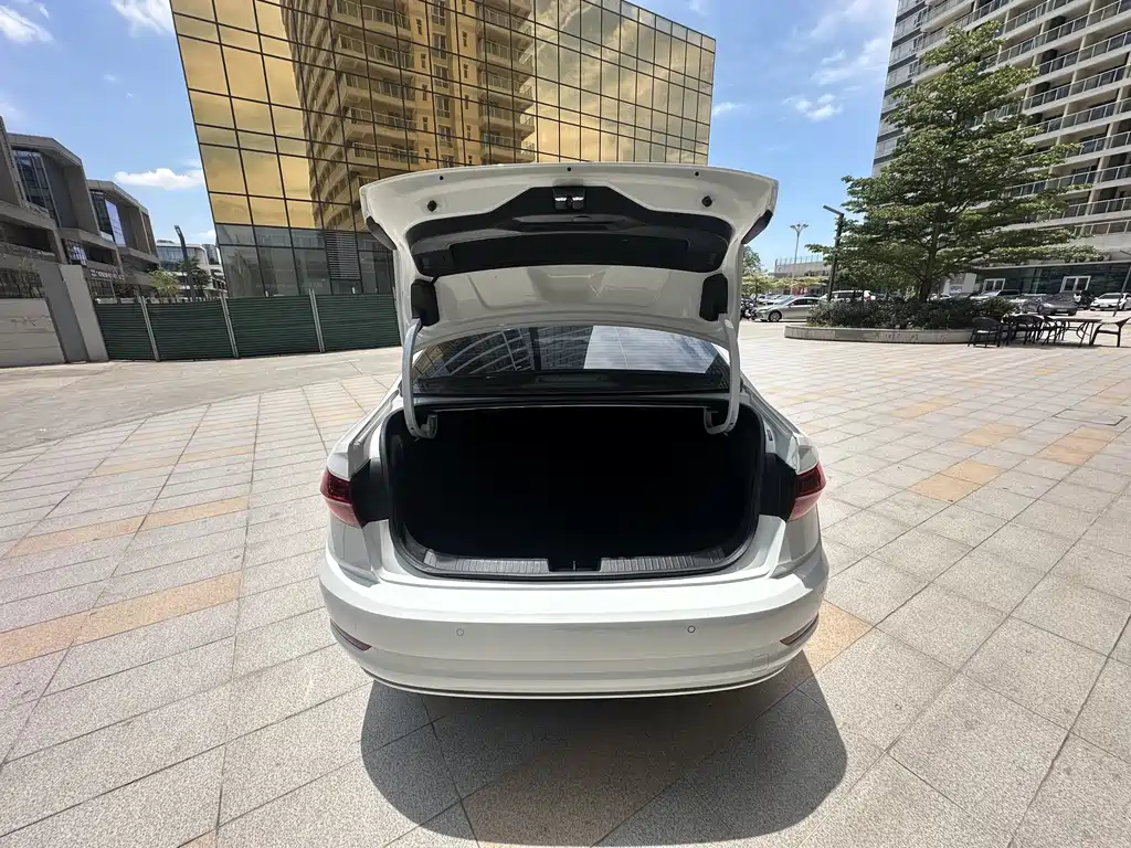 Volkswagen Sagitar 2022 280TSI DSG