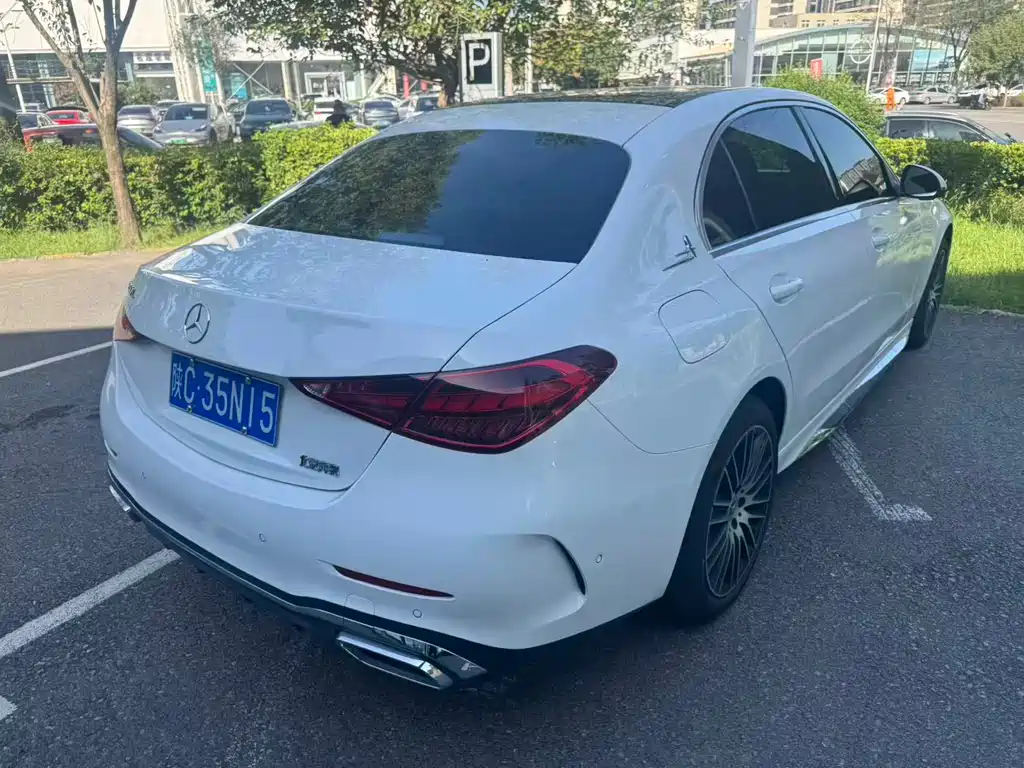 Mercedes-Benz C-Class — миниатюра 3