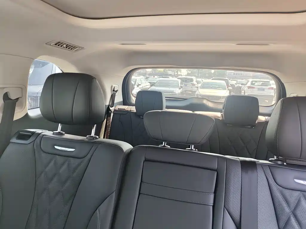 Hongqi Hongqi HS7 — миниатюра 9