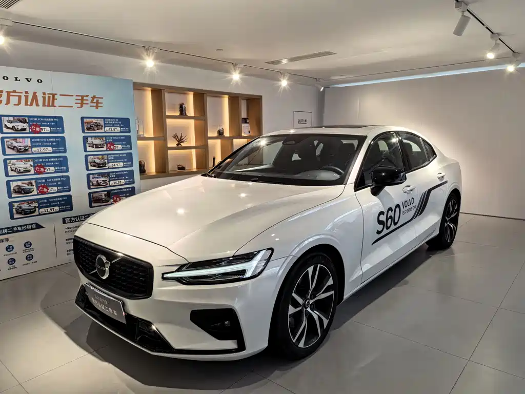Volvo S60 2024