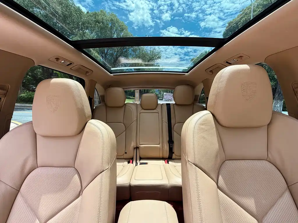 Porsche Cayenne — миниатюра 18