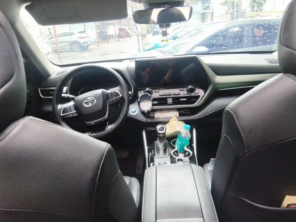Toyota Highlander — миниатюра 13