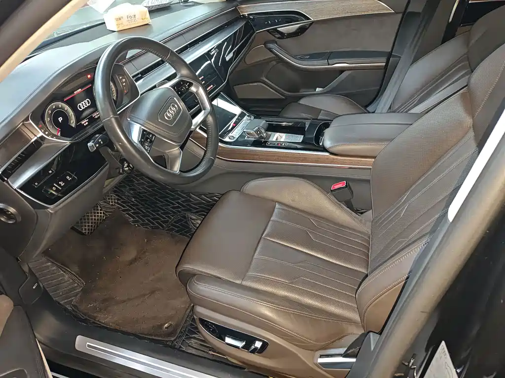 Audi A8 — миниатюра 6