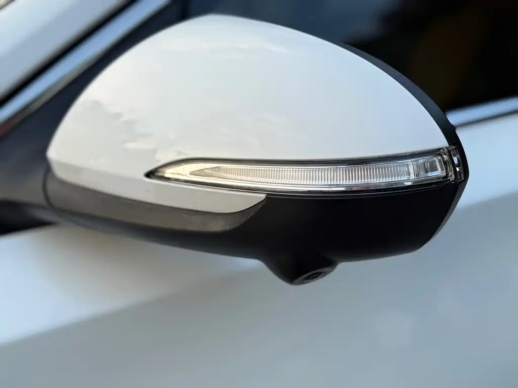 Changan Eado — миниатюра 4