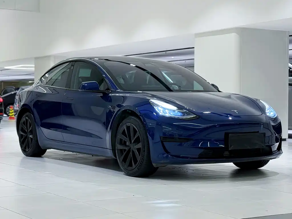 Tesla Model 3 — миниатюра 4