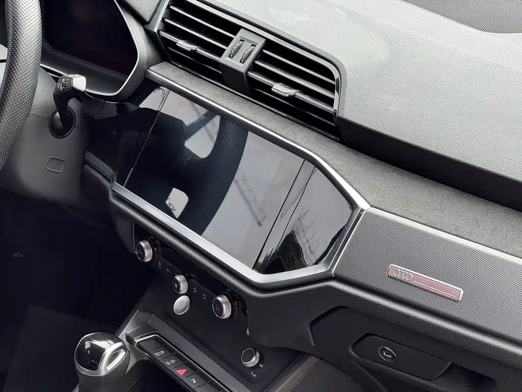 Audi Q3 Sportback — миниатюра 18