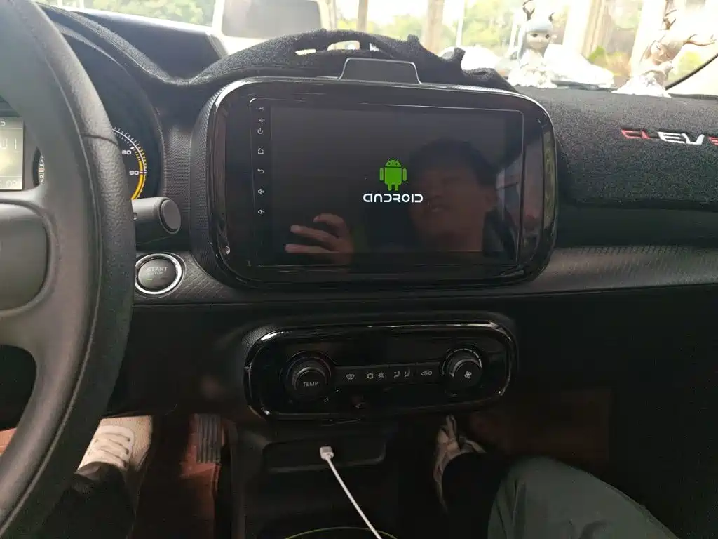 Roewe Clever — миниатюра 14