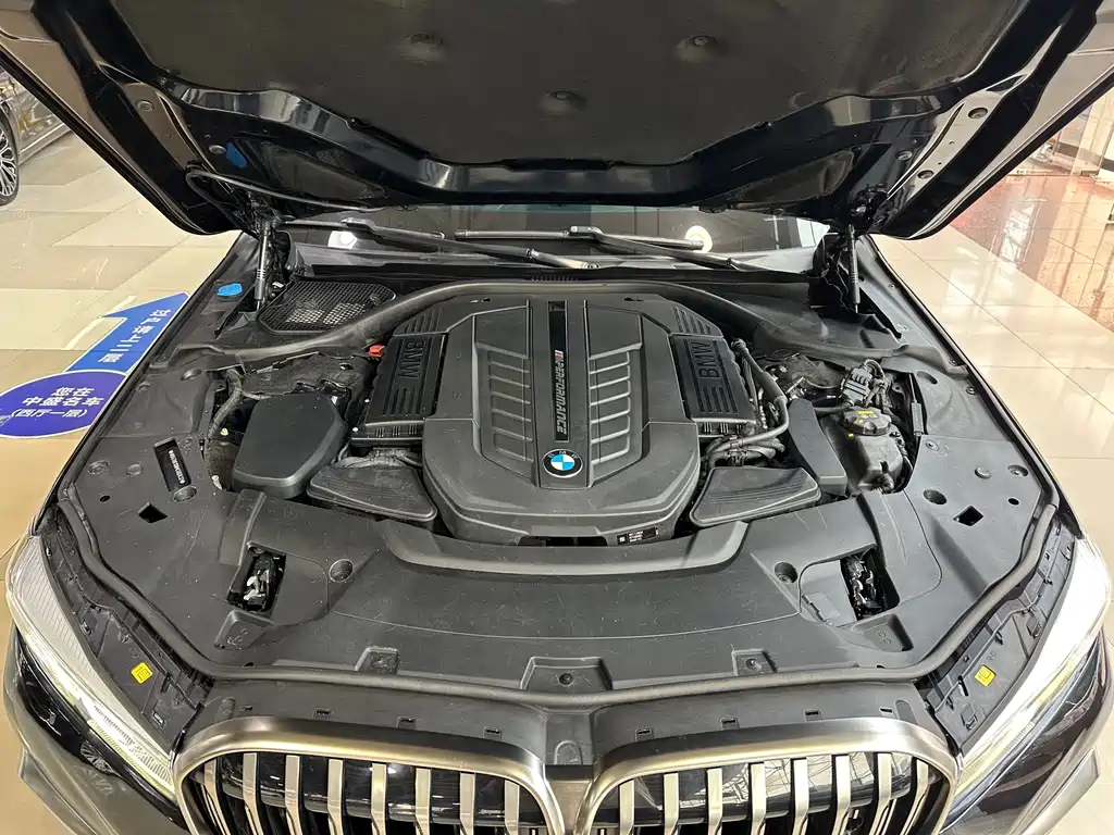 BMW 7 Series Facelift M760Li xDrive V12 Sport Package, фото 22