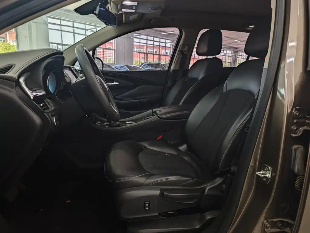 Buick Envision Plus — миниатюра 10