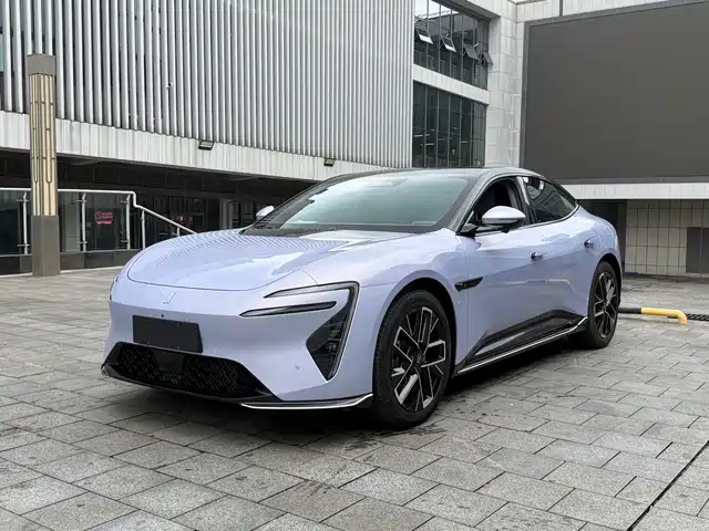 2025 Avatr 06
