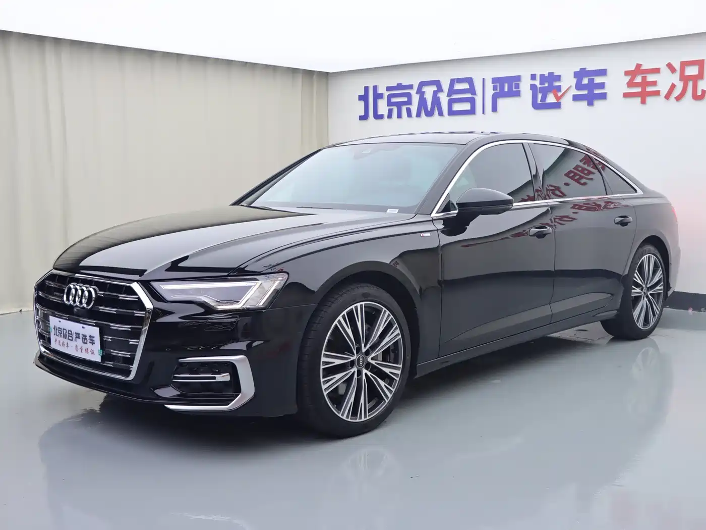 奥迪A6L 2025款 45 TFSI quattro 臻选动感型 2025
