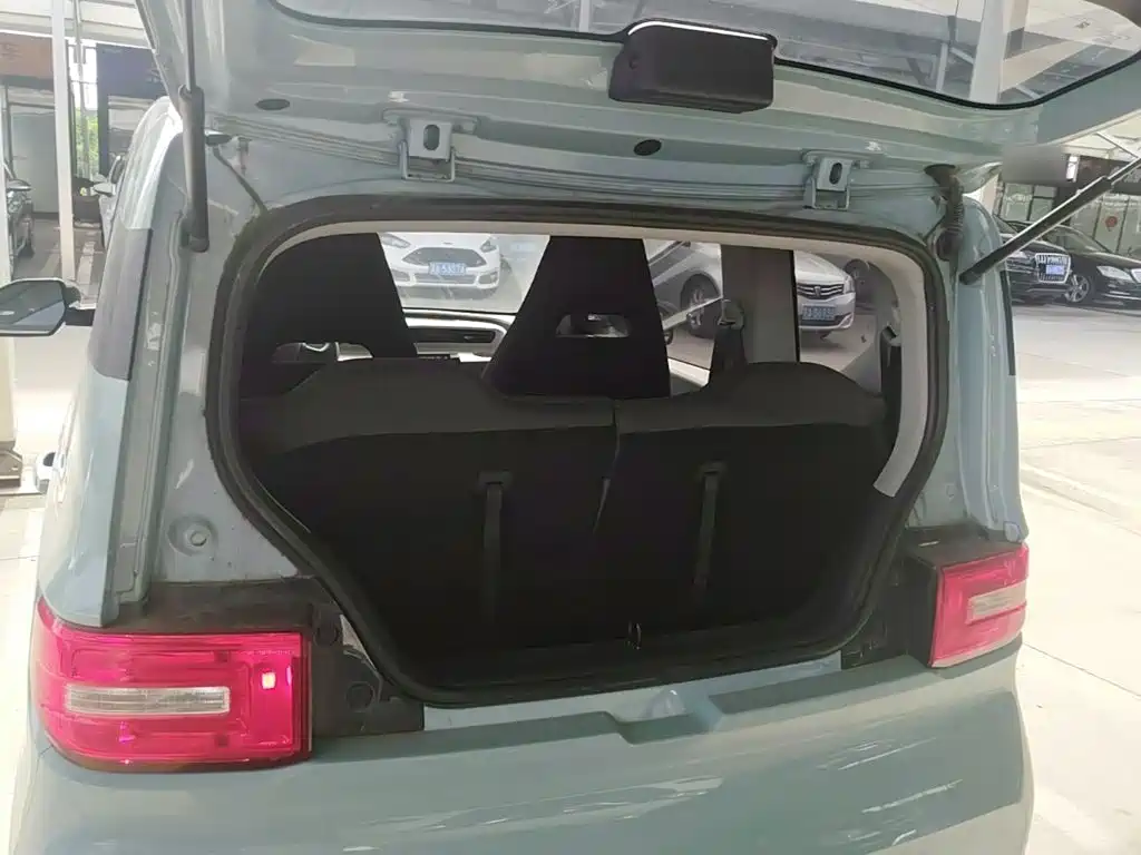 Wuling MINIEV — миниатюра 19