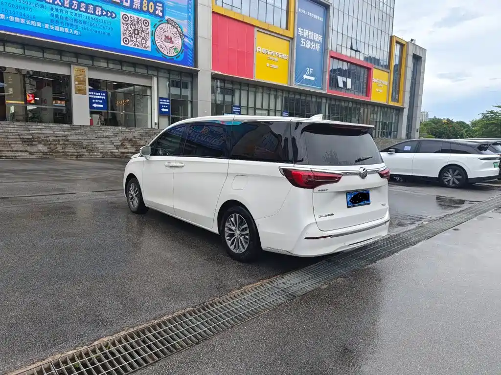 Buick GL8 — миниатюра 3
