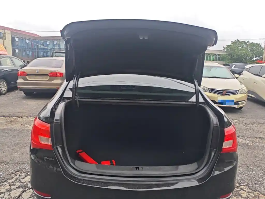 Buick Excelle — миниатюра 19
