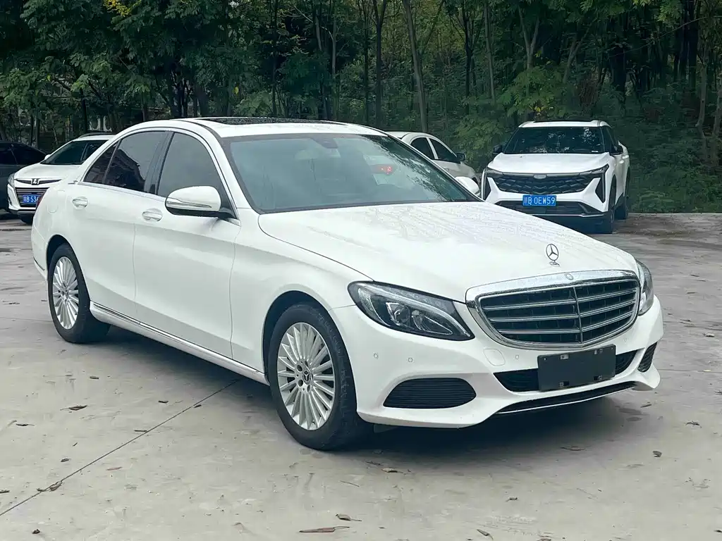 Mercedes-Benz C-Class — миниатюра 3