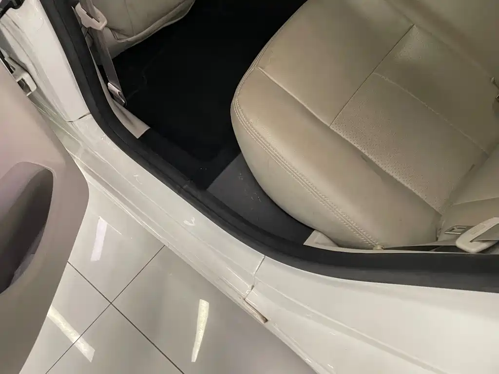 Citroen Elysee — миниатюра 32