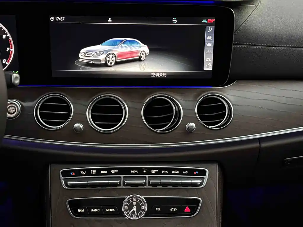 Mercedes-Benz E-Class — миниатюра 19