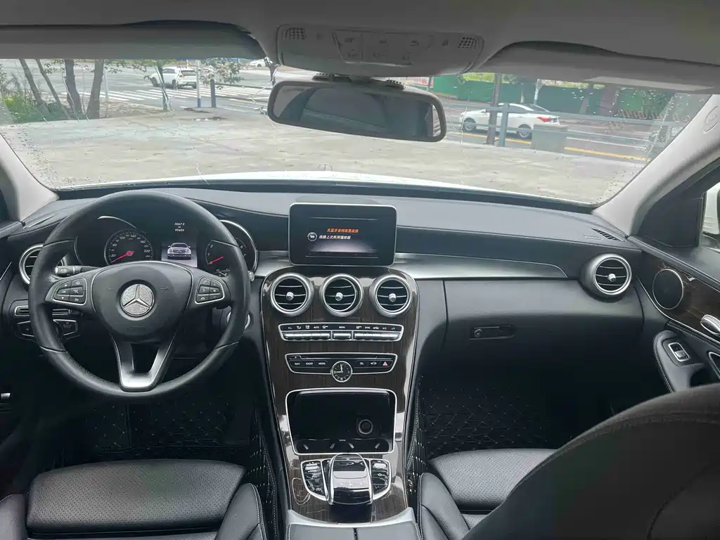 Mercedes-Benz C-Class — миниатюра 9