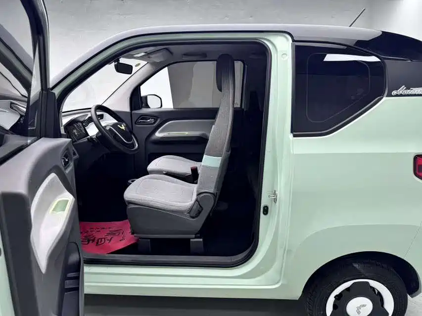 Wuling MINIEV — миниатюра 11