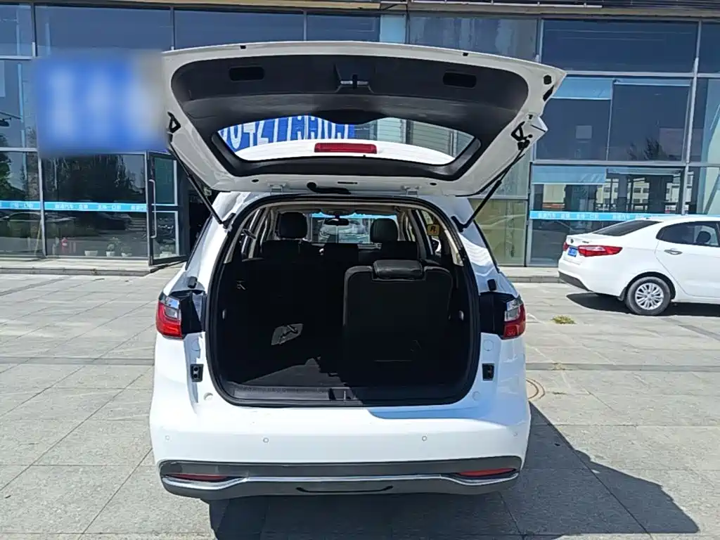 BYD MAX — миниатюра 19