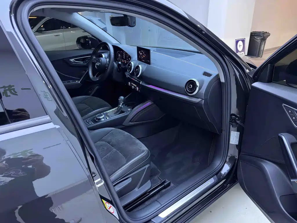 Audi Q2L e-tron — миниатюра 14