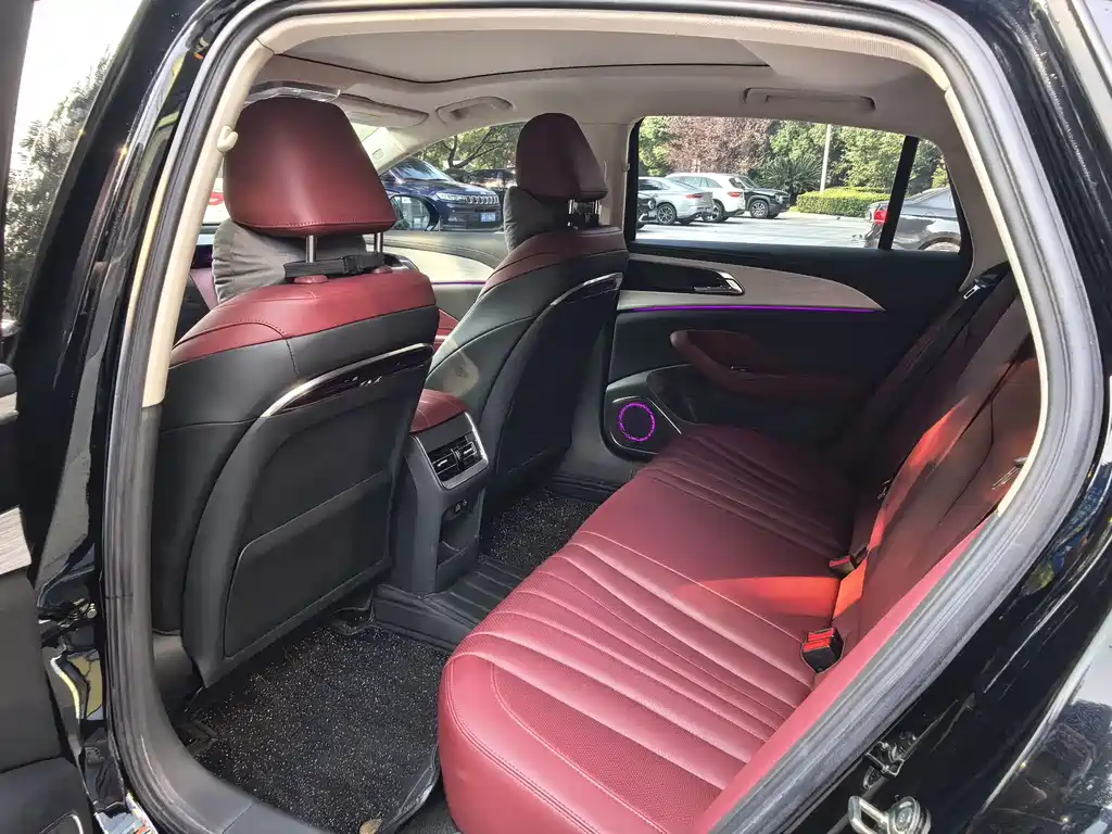 Hongqi Hongqi H5 — миниатюра 10