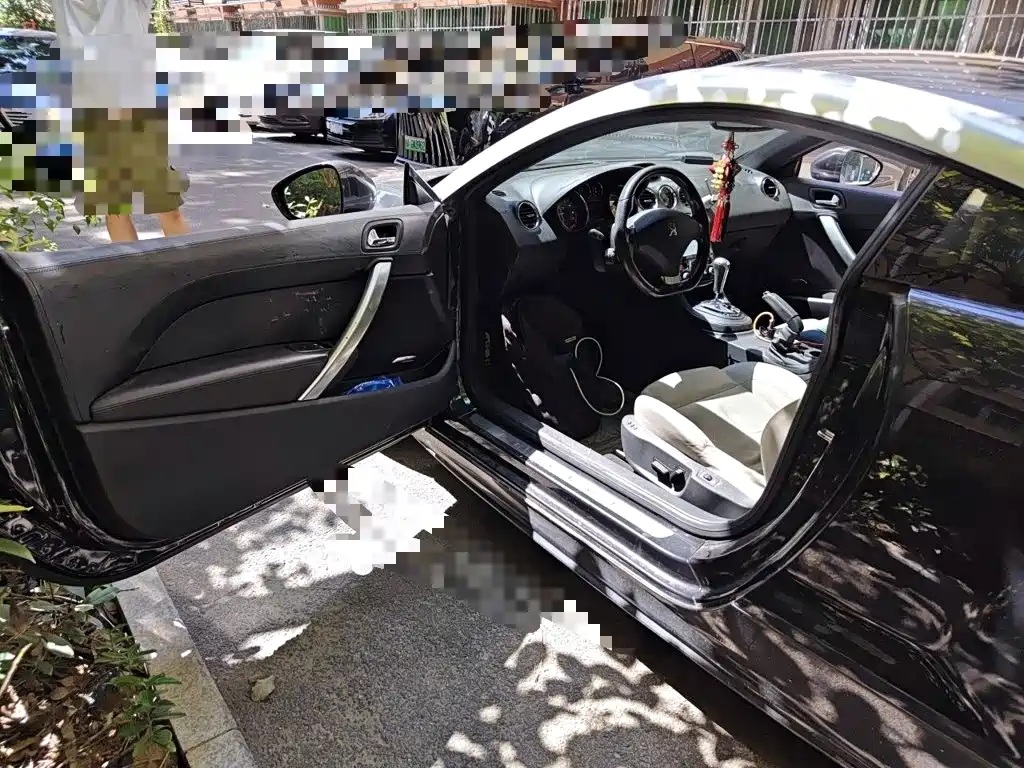 Peugeot RCZ — миниатюра 12