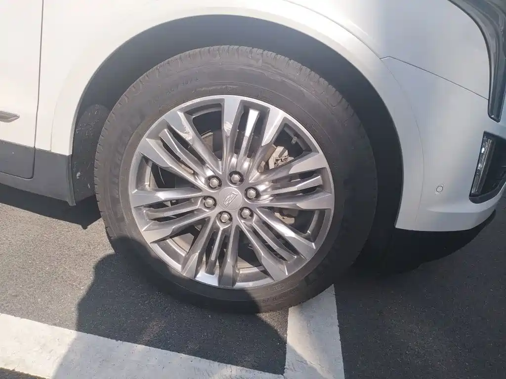 Cadillac XT5 — миниатюра 8