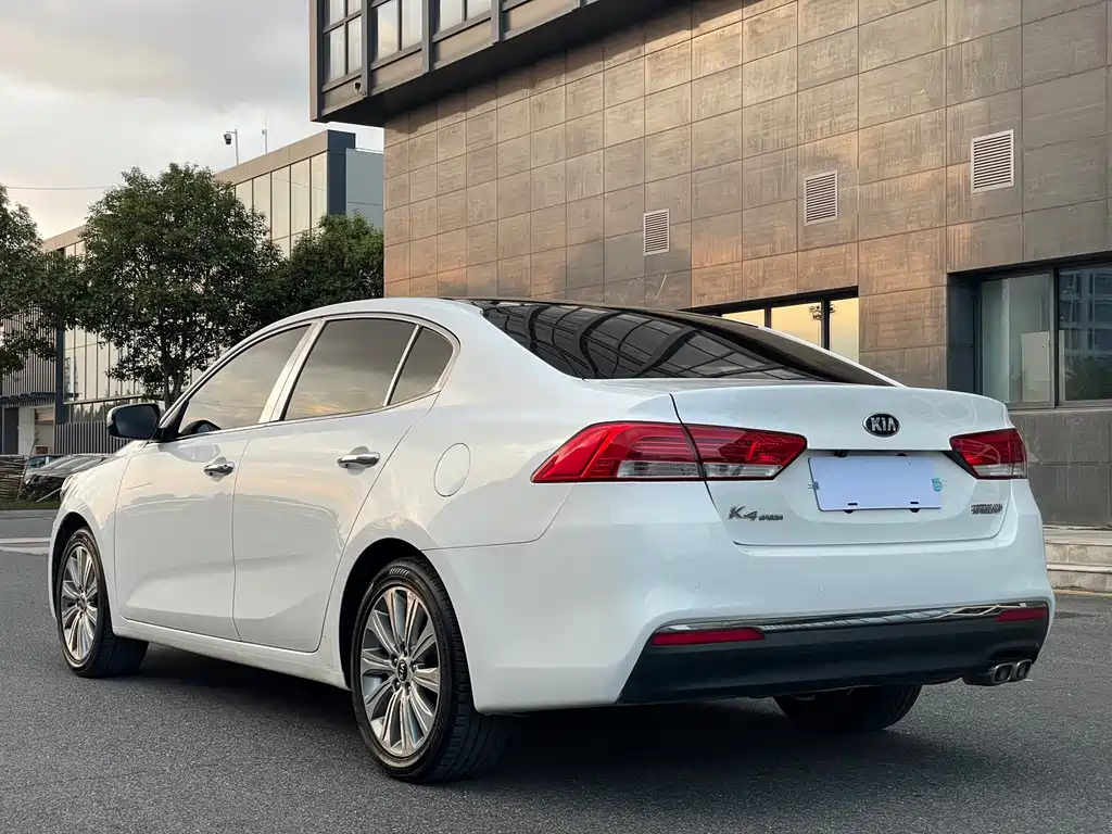 Kia K4 — миниатюра 14