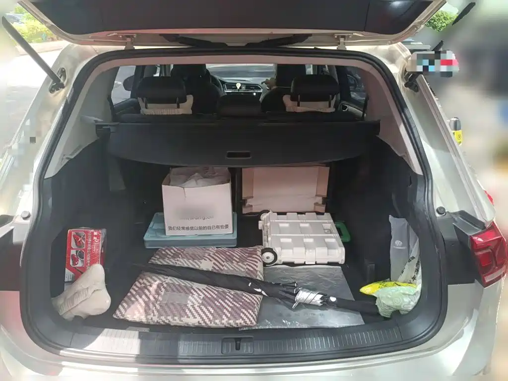 Volkswagen Tiguan L — миниатюра 15