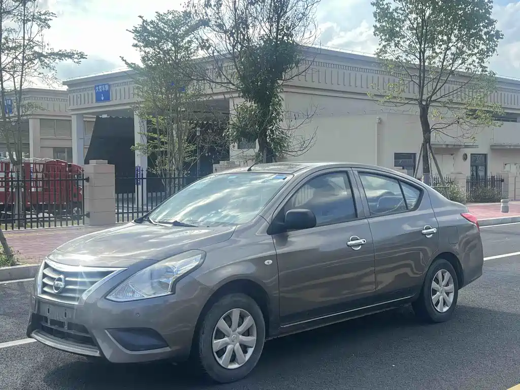 Nissan Sunny 2016