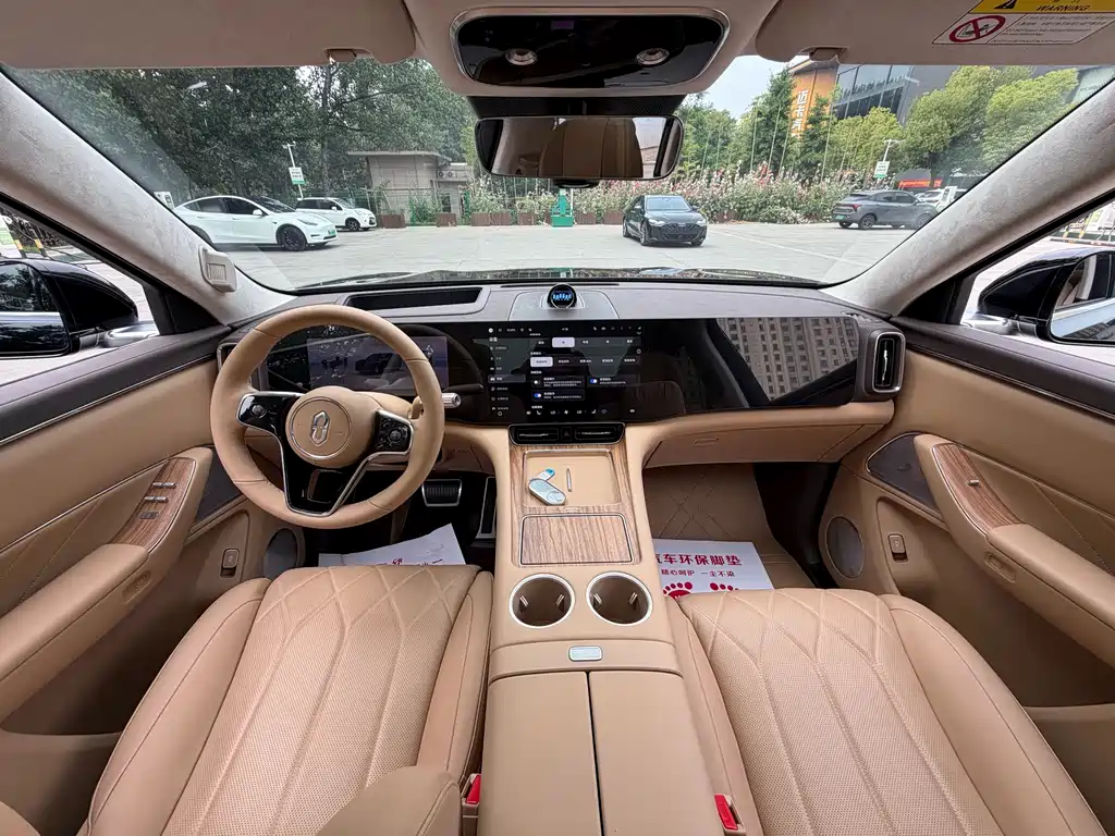 Aito M8 2025 Max+ 53.4kWh 6 мест (192 )