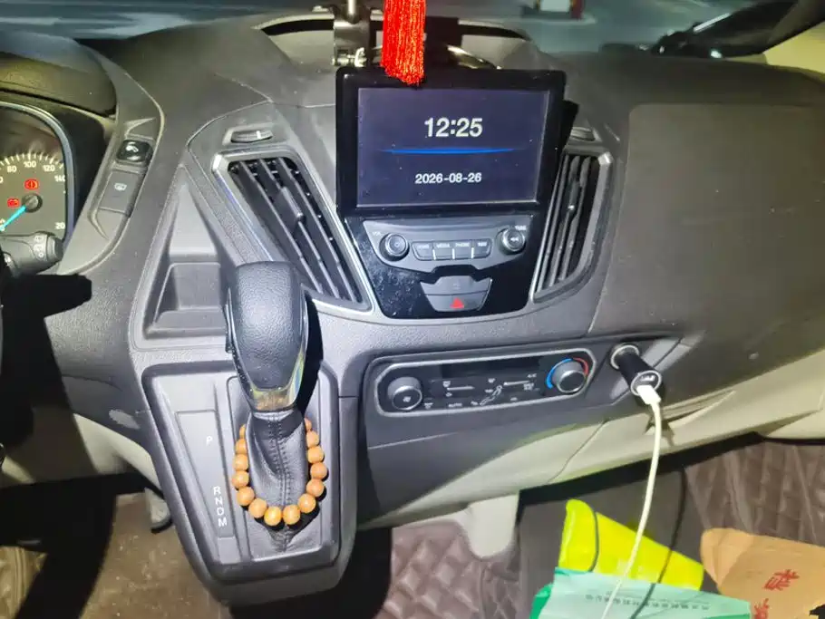 Ford Tourneo — миниатюра 13