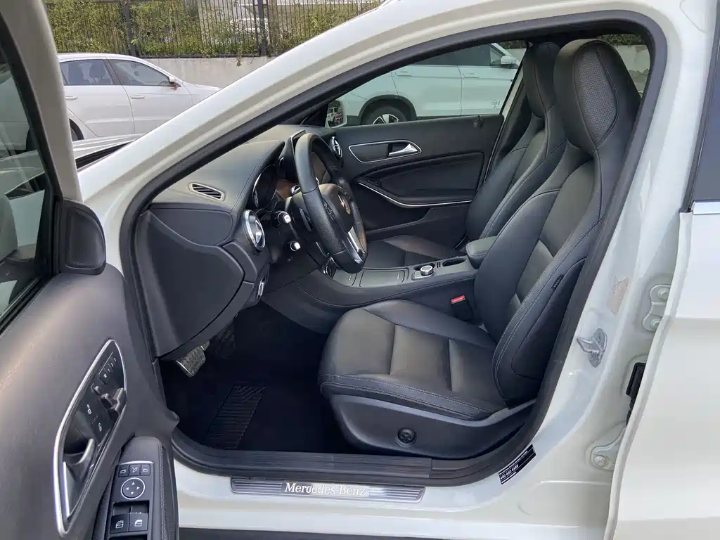 Mercedes-Benz GLA (Import) — миниатюра 7