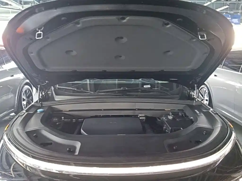 Li Auto Li L8 — миниатюра 20