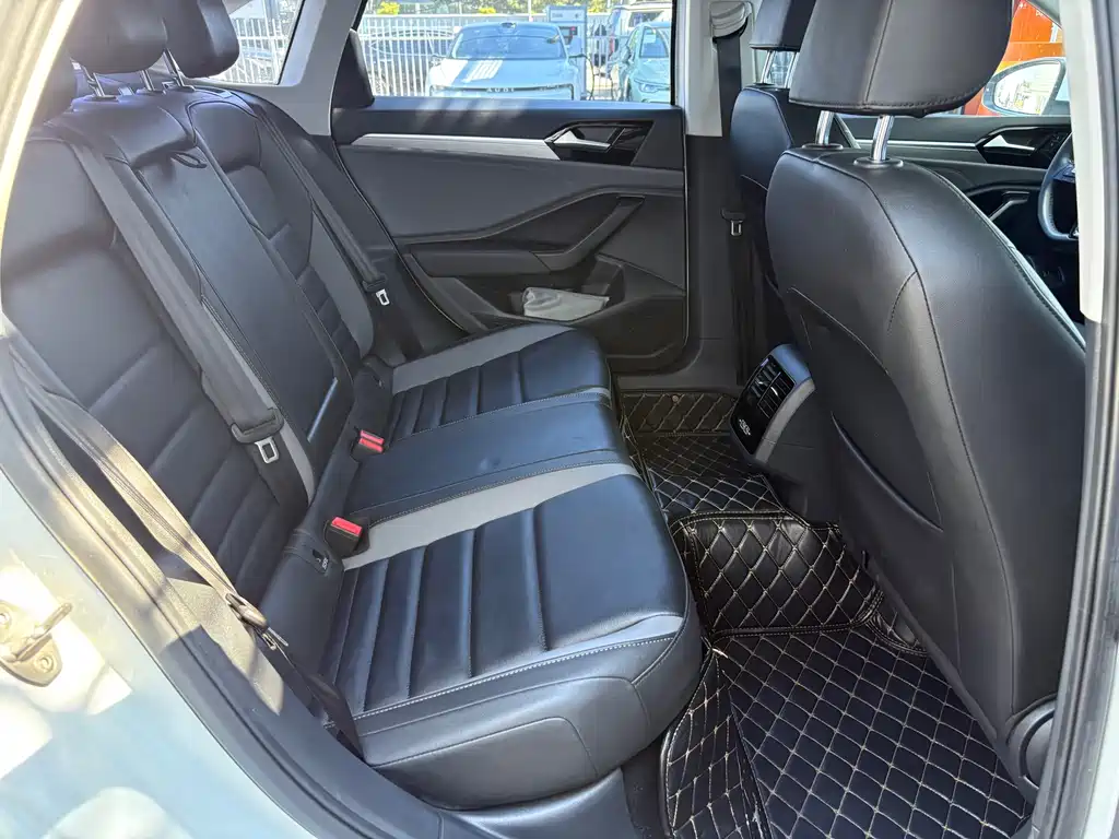 Volkswagen Sagitar 2020 280TSI DSG Comfort VI