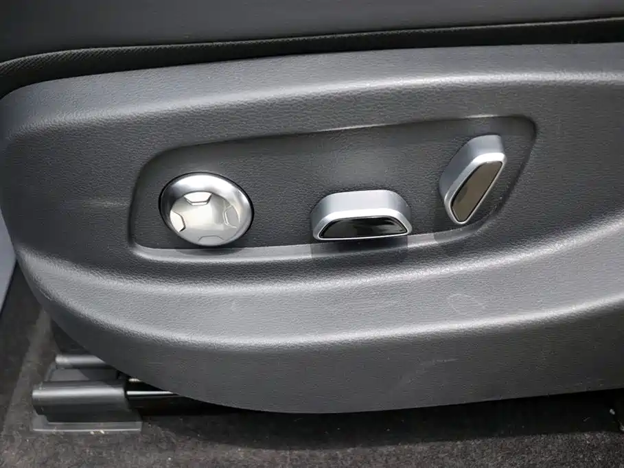 Hongqi HONGQI HS7 PHEV