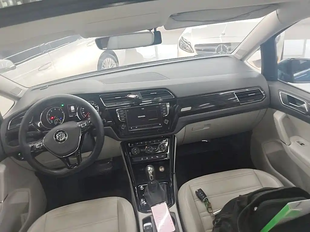 Volkswagen Touran — миниатюра 10