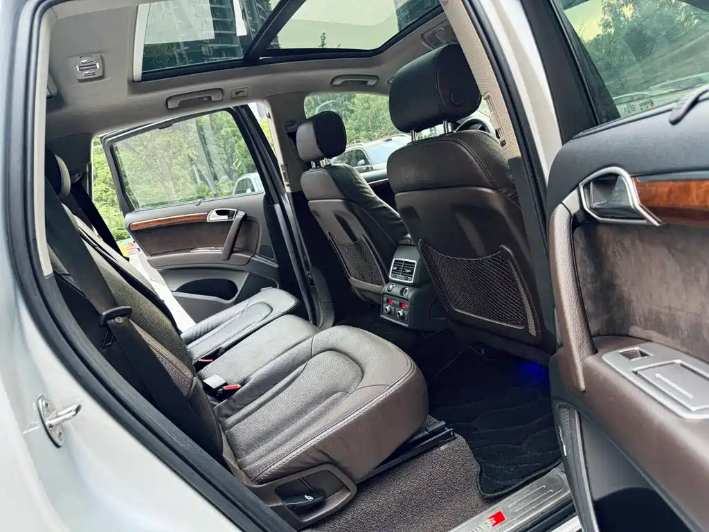Audi Q7 — миниатюра 14